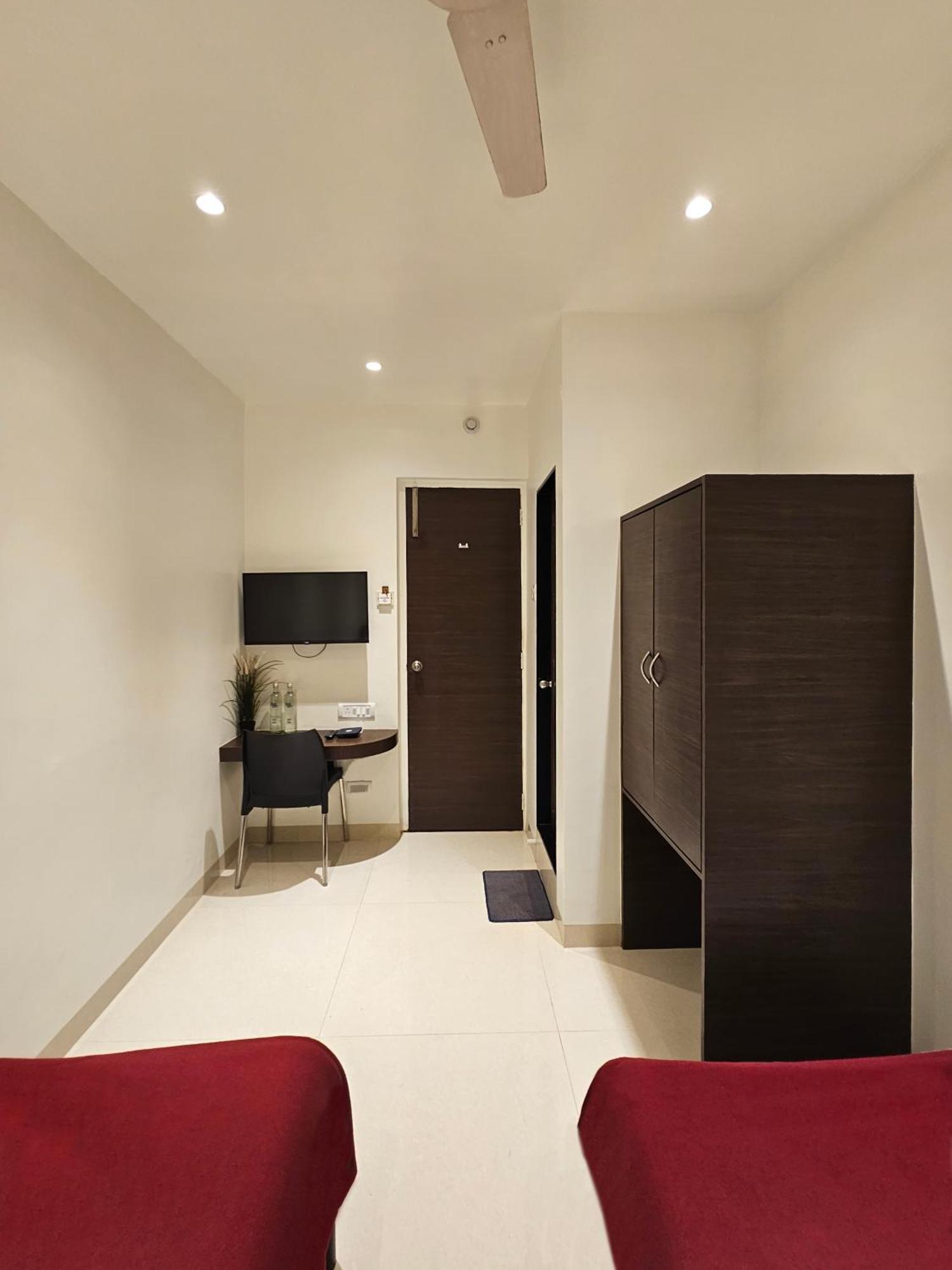 Hotel Kumkum Mumbai