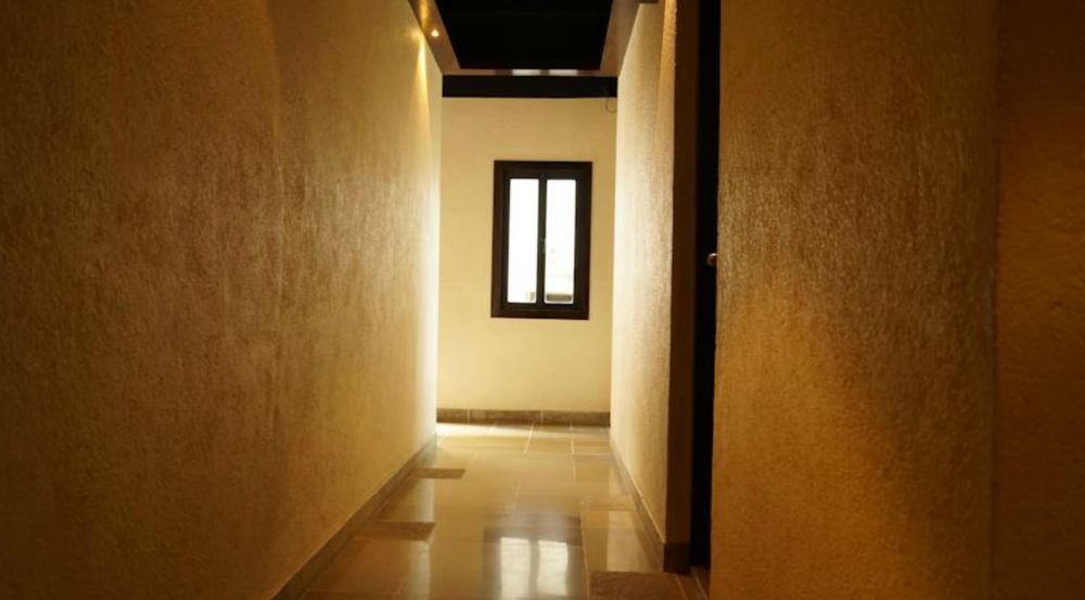 Hotel Kumkum 2*