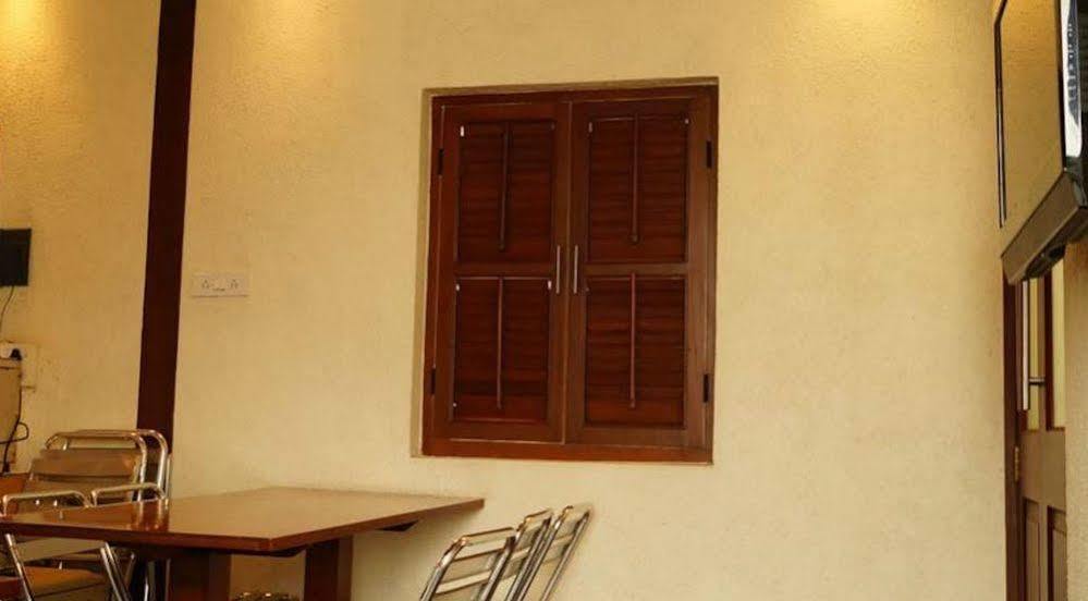 Hotel Kumkum 2*