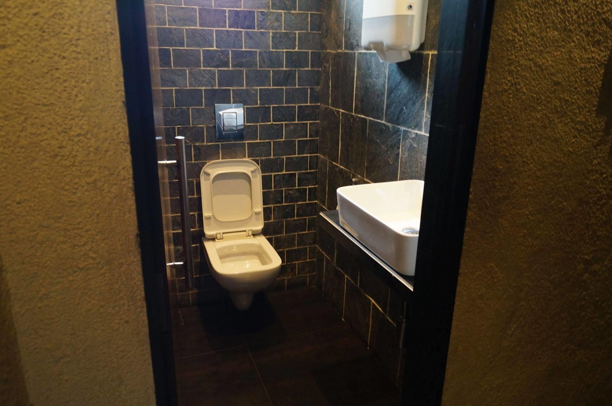 Hotel Kumkum Mumbai